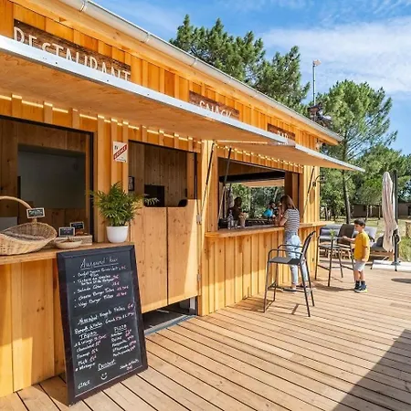 Maeva Respire Les Couleurs De La Coubre Κάμπινγκ Les Mathes